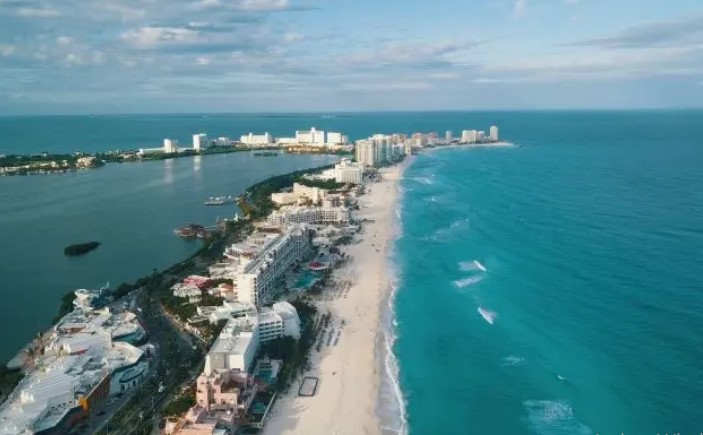 Se buscan viajeros: Cancún te paga el hotel y Chipre el médico