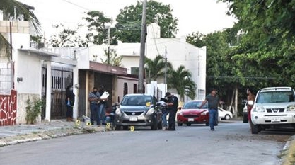 Ex policía la libra, tras ser baleado frente a su vivienda