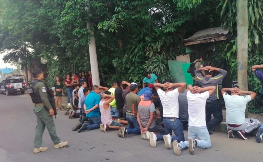 Detienen a 46 personas y clausuran bar en Ixtaczoquitlán, Veracruz