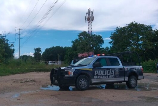 ABANDONAN VEHÍCULO EN CUNA MAYA