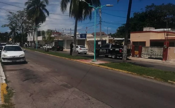 Chetumal: Arrebatan a empleado bolsa con $180 mil en efectivo