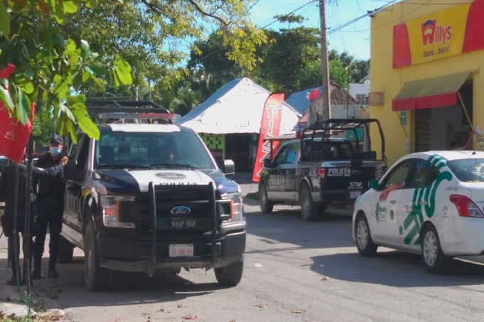 Balean a sujeto en la súper manzana 77 de Cancún, muere al llegar al hospital