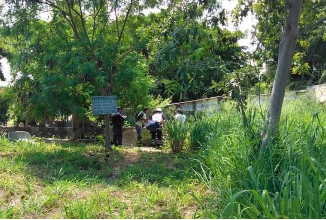 Hallan a hombre de la tercera edad con heridas de machete en lote baldío de la región 245