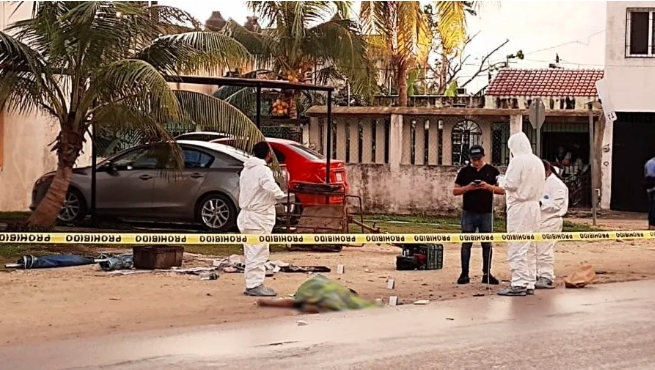 Arrollan a vendedor de periódicos sobre avenida Chac Mool, responsable huyó del lugar