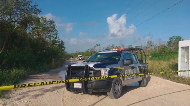 Asesinan a golpes a un sujeto; su cuerpo fue hallado en camino de terracería en Cancún