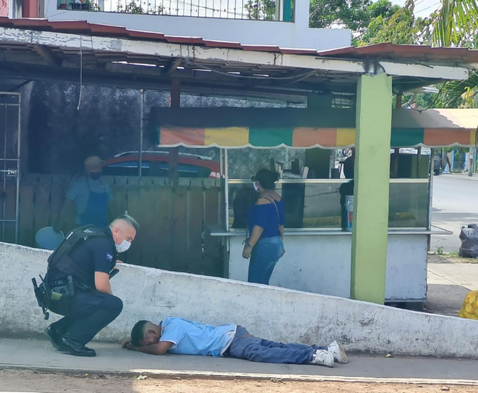 Hombre es acuchillado en Paseos Kabah