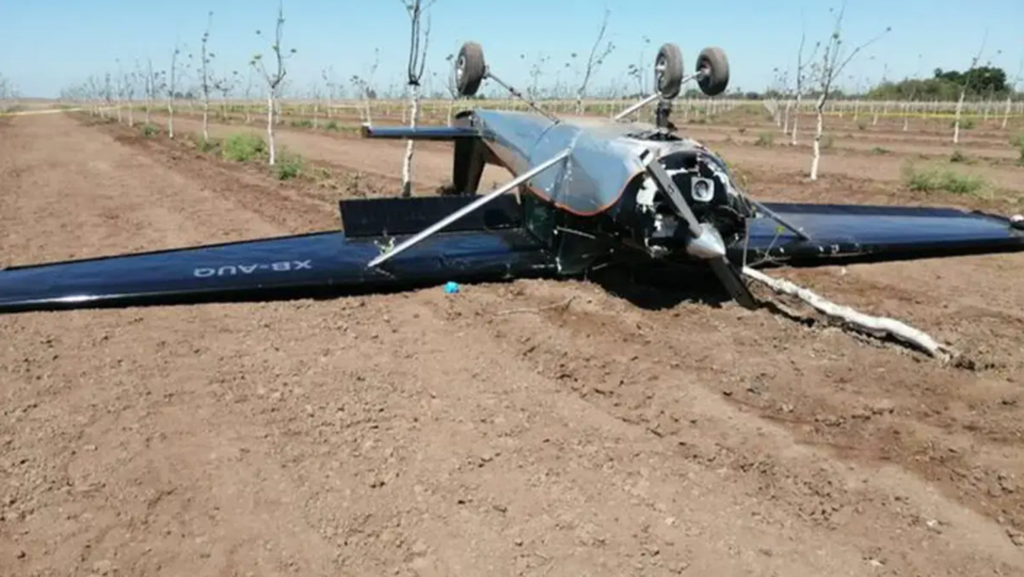 Tres lesionados tras desplome de avioneta en Sonora