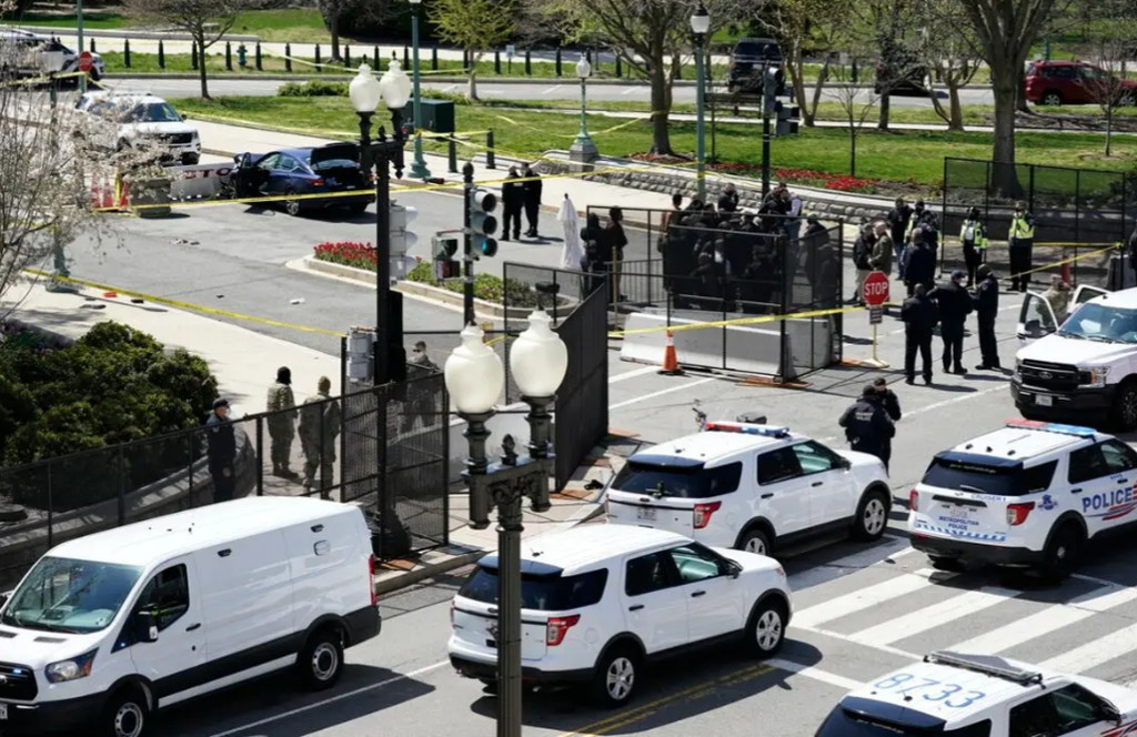 Nuevo ataque al Capitolio en EU; 2 muertos, un policía y el atacante