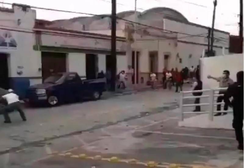 A pedradas se enfrentaron en Juárez simpatizantes de candidatos