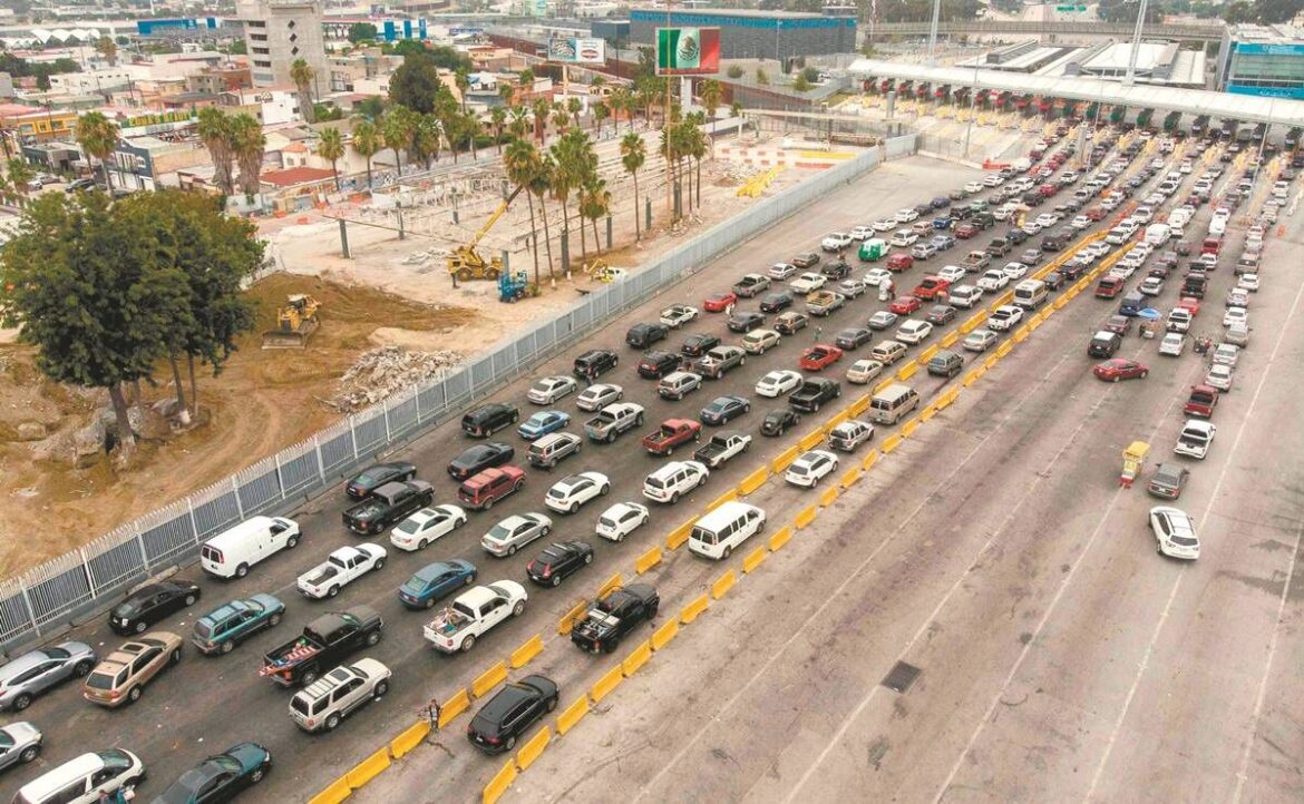 Fabricantes de autos urgen diálogo de México y EU para reactivar el flujo comercial en la frontera