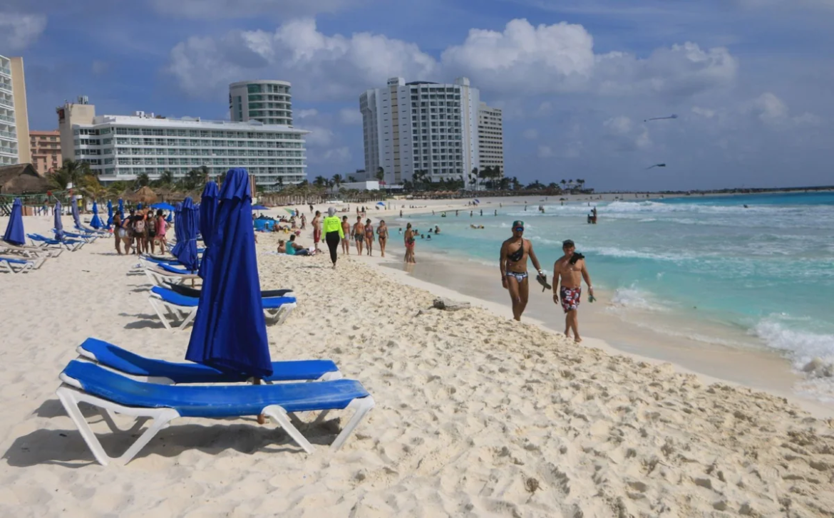 La ola de violencia en la Riviera Maya no afecta el turismo, asegura Carlos Joaquín, gobernador de Quintana Roo