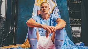 Haaland ya viste el uniforme del City