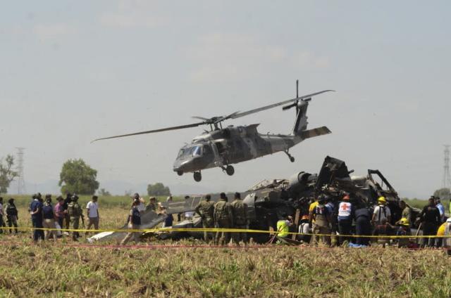 México envía a EEUU cajas negras helicóptero caído en acción