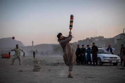 Ascienden a 13 los heridos por una explosión en el estadio internacional de críquet de Kabul