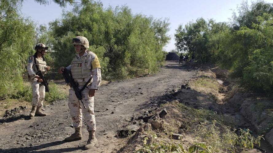 México: material sólido en pozos impide rescate de mineros