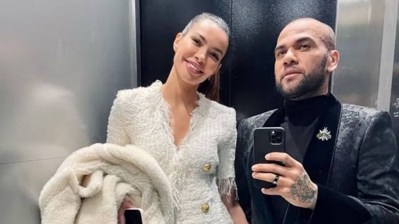 Dani Alves recibe visita de su esposa Joana Sanz en la cárcel