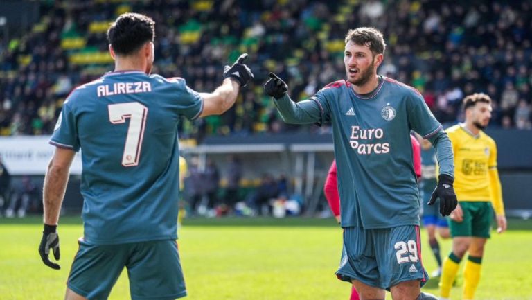 Anota Santiago Giménez en la victoria del Feyenoord