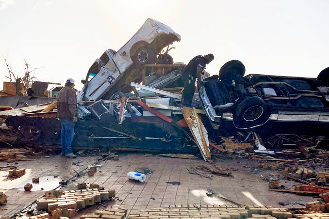 Al menos 23 muertos por un fuerte tornado y tormentas en Misisipi