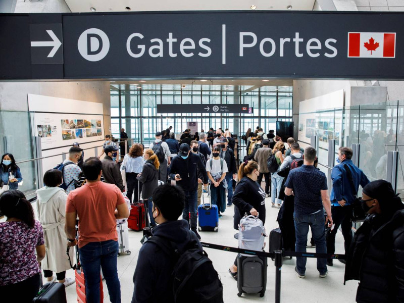 Roban 15 mdd en oro dentro del aeropuerto de Toronto