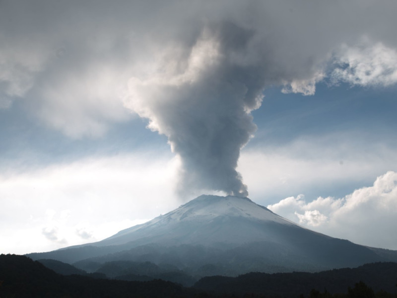 El volcán Popocatépetl sorprende al mundo al regresar a Amarillo Fase 2 en el semáforo de peligrosida