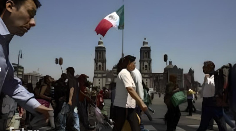 Pobreza en México baja a 46,8 millones de personas en 2022, pero suben carencias