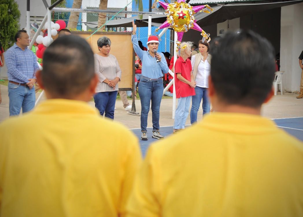 Celebran Navidad en Centro de Retención Municipal de Solidaridad