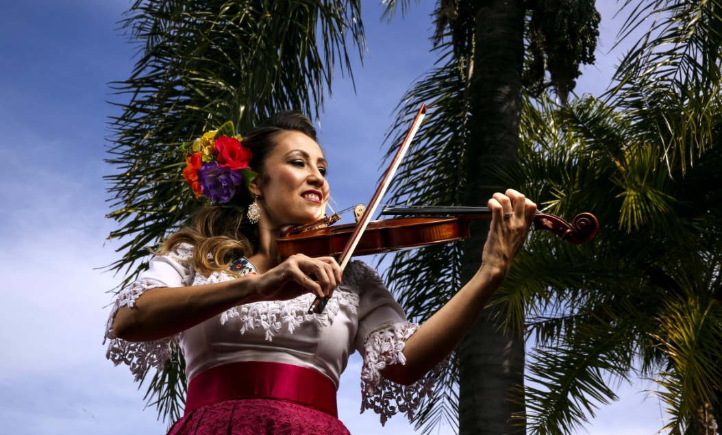 Música y tradición en la celebración de las Fiestas Patrias de México y Centroamérica