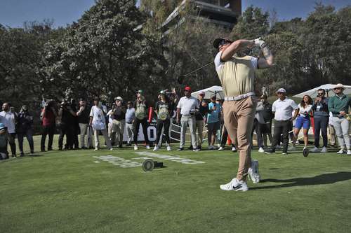 Canelo Álvarez, de la cima del boxeo mundial al campo de golf