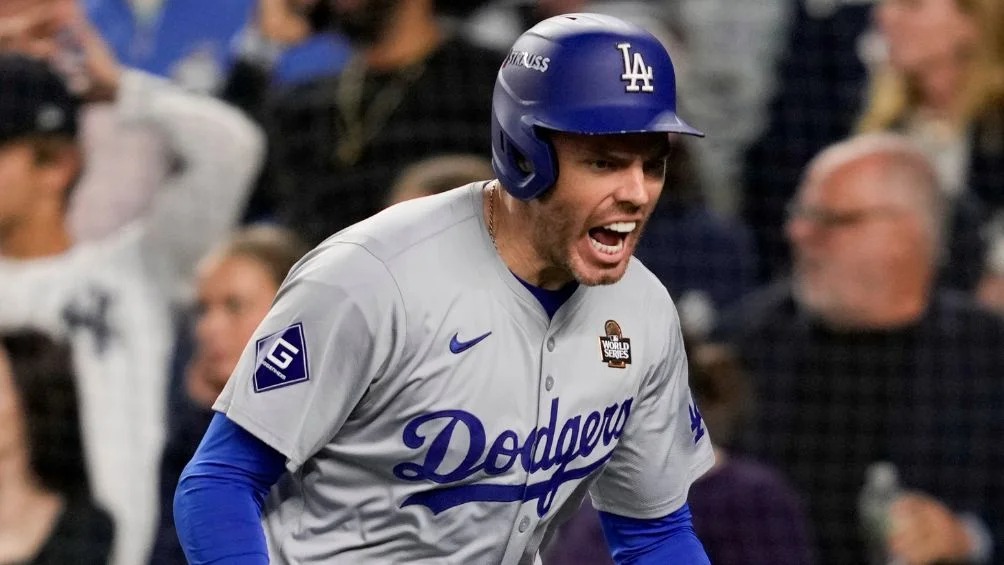 Dodgers remonta una desventaja de cinco carreras, vencen a los Yankees y se coronan en la MLB