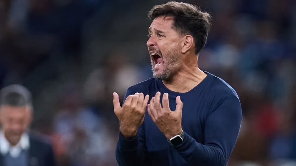 Gustavo Lema deja de ser entrenador de Pumas