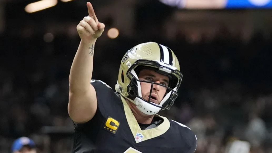 Derek Carr anuncia su retiro de la NFL por ‘cambios degenerativos’ en su hombro derecho