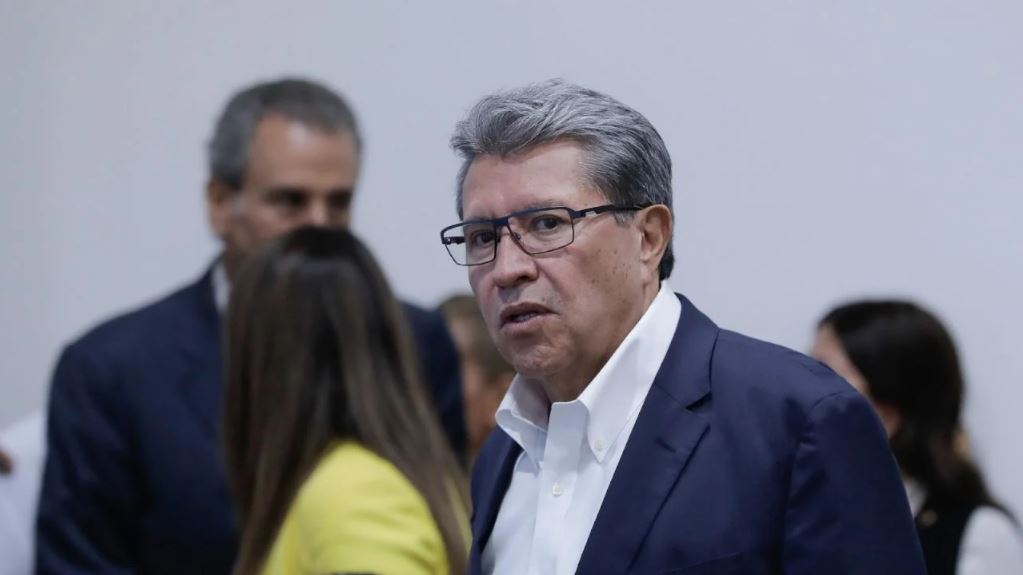 Ricardo Monreal celebra decisión de congreso de Estados Unidos de frenar impuesto a remesas de migrantes