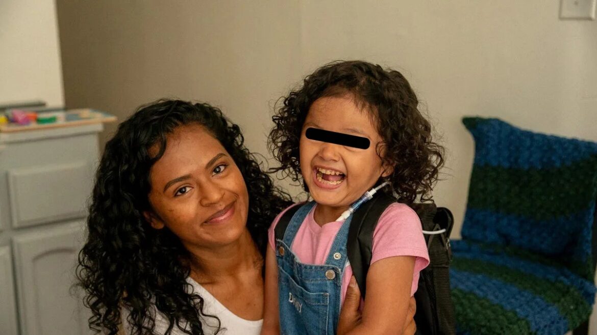 Gobierno de Trump otorga permiso humanitario a niña mexicana con enfermedad crítica