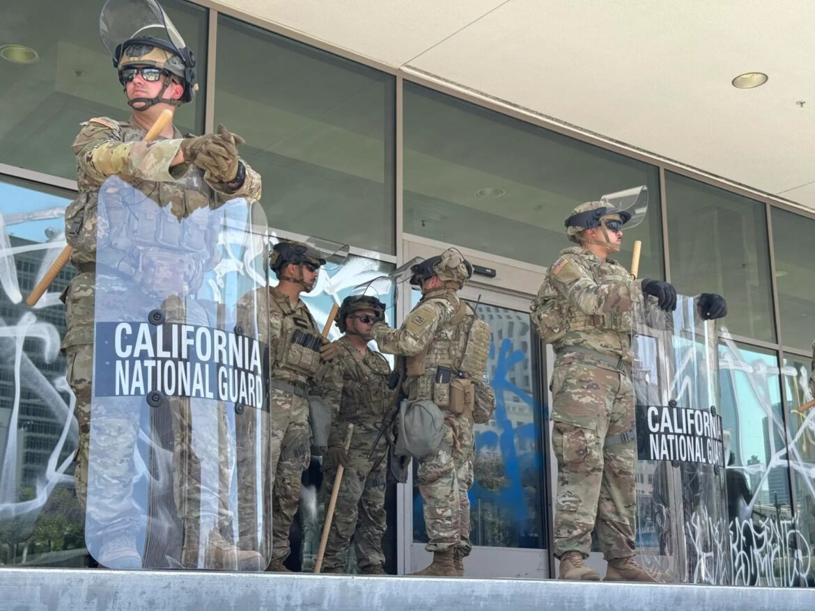 Pentágono retira a dos mil soldados de la Guardia Nacional desplegados en Los Ángeles