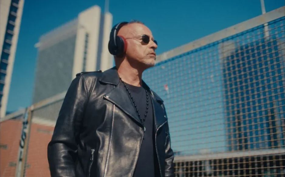Eros Ramazzotti comparte “Mi día preferido”, el nuevo sencillo que presentará en México como parte de su gira