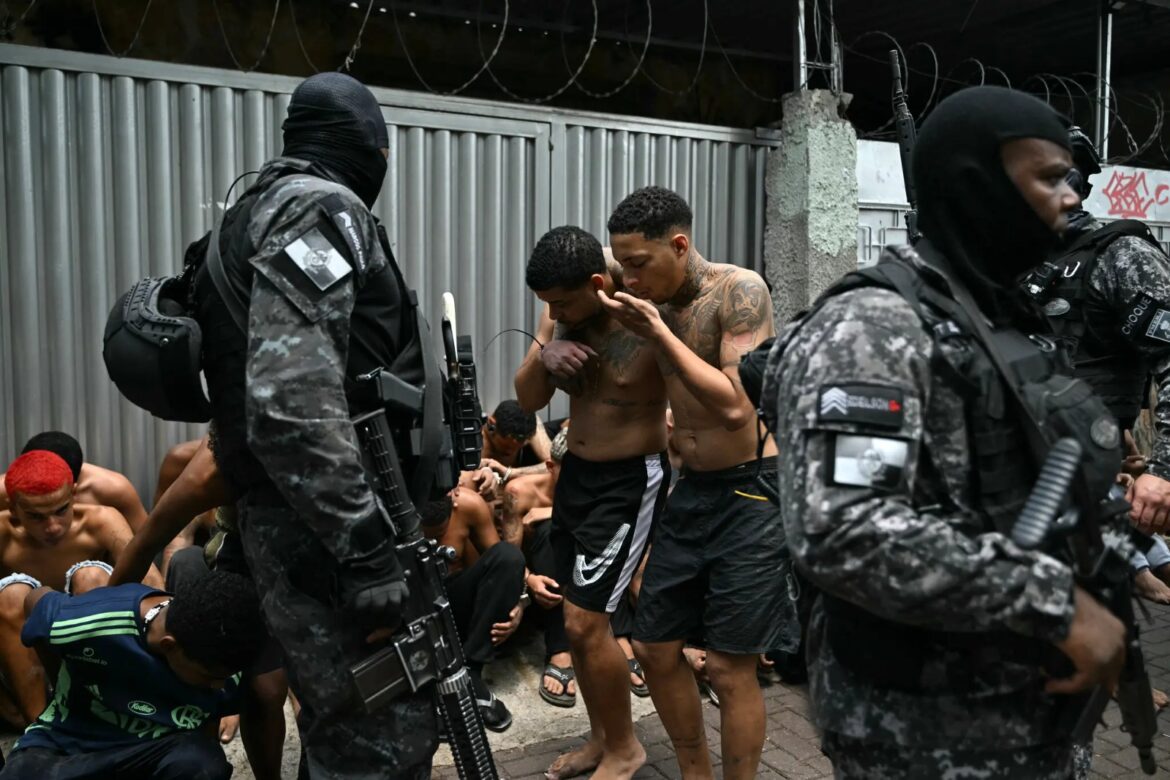 Redada en favelas de Río de Janeiro abate a 64 sospechosos