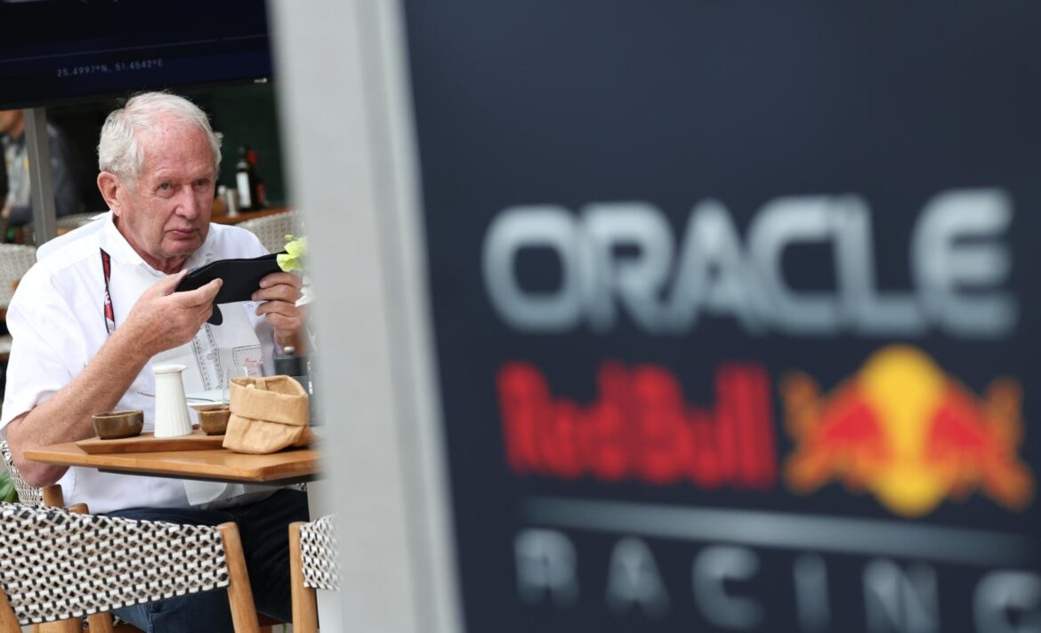 Helmut Marko, con un pie fuera de Red Bull