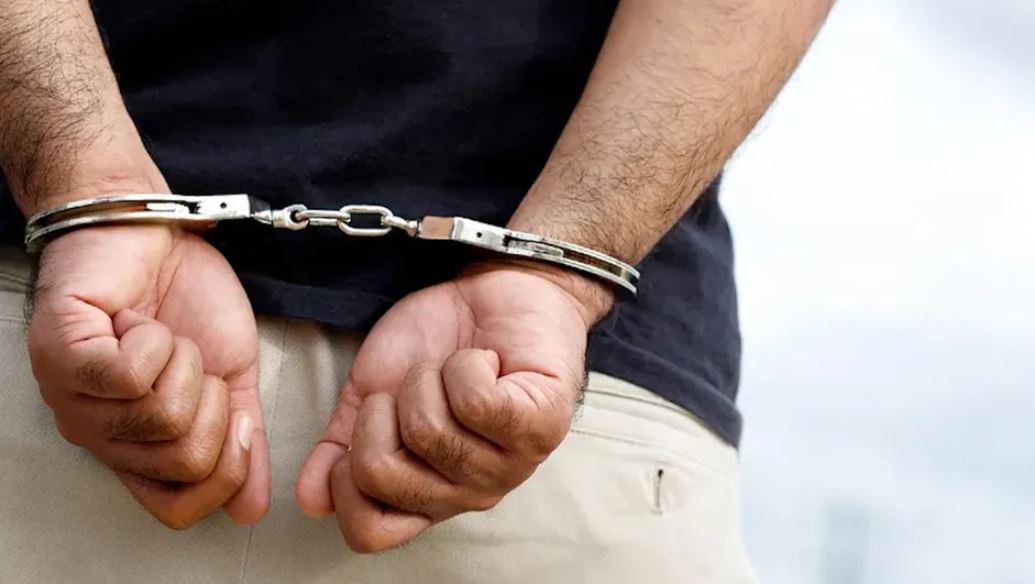 México extradita a Estados Unidos a hombre acusado de traficar fentanilo y otro por abuso sëxuäl