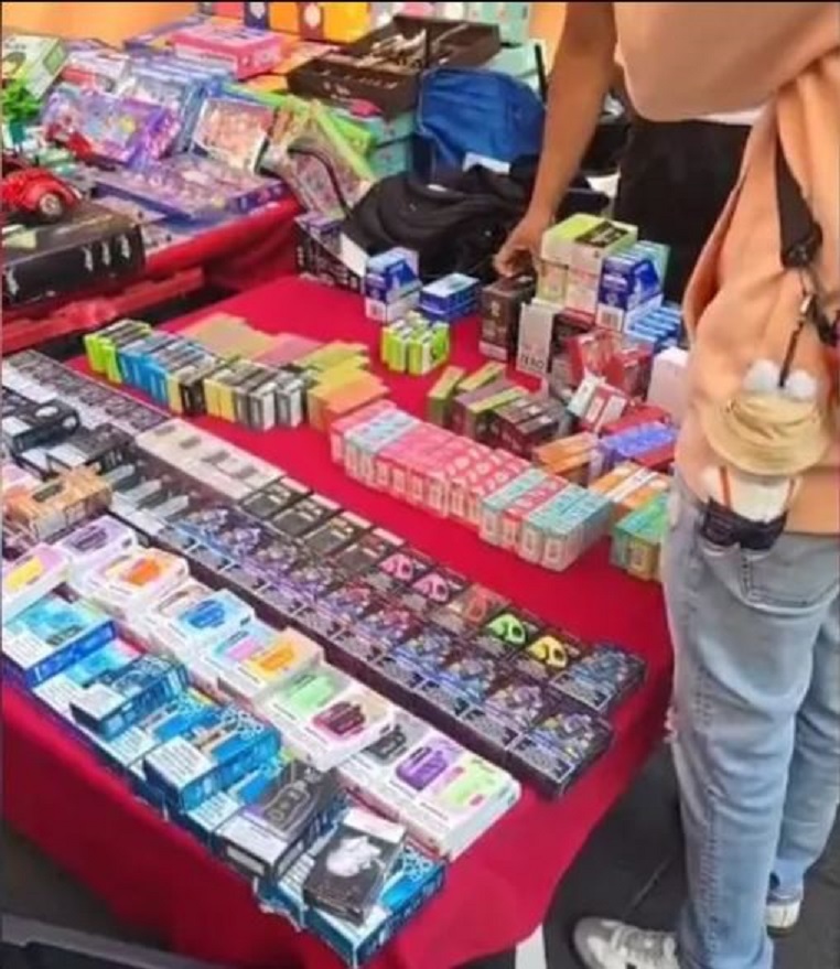 Venta de vapeadores continúa en Ciudad de México pese a prohibición