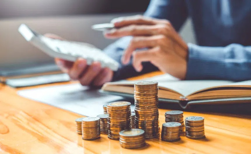 UNAM lanza curso gratis para administrar tu dinero y salir de deudas