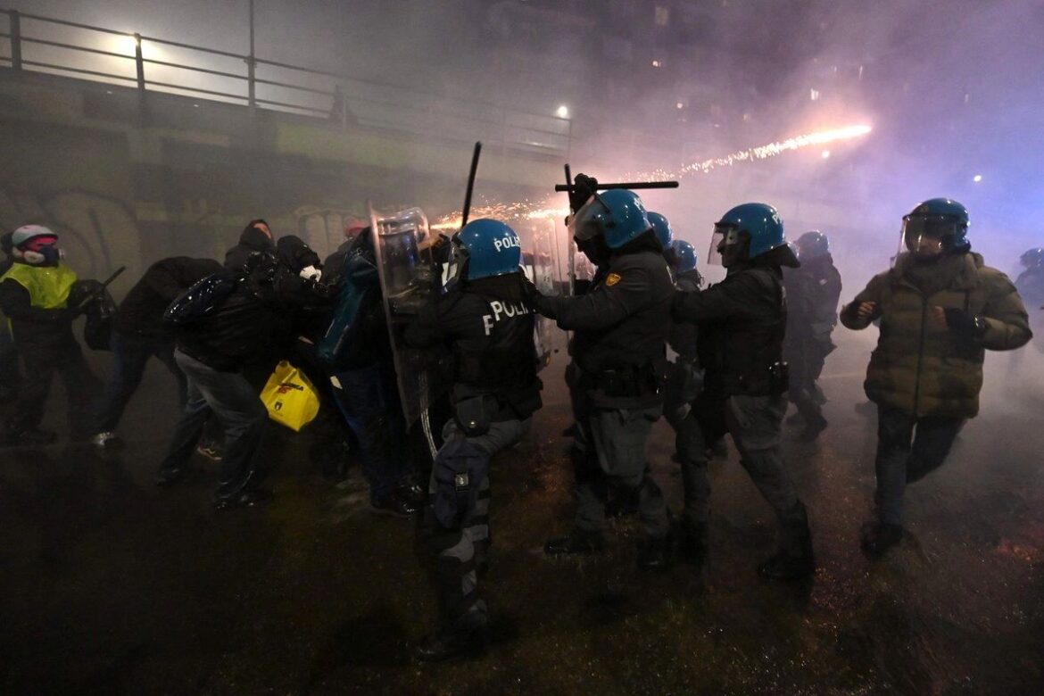 Policía italiana reprime protesta contra Juegos Olímpicos Milán-Cortina 2026