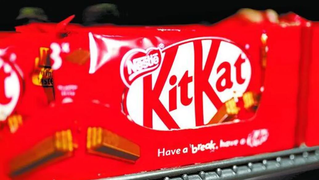 Roban 12 toneladas de KitKat en Europa; Nestlé advierte escasez antes de Pascua
