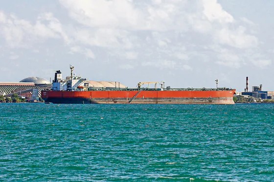 Rusia prepara envío de un segundo petrolero a Cuba; “no dejaremos a los cubanos en apuros”