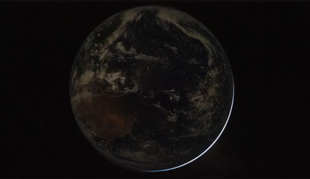 NASA comparte imagen de la Tierra con borde brillante, ¿por qué ocurre este fenómeno?