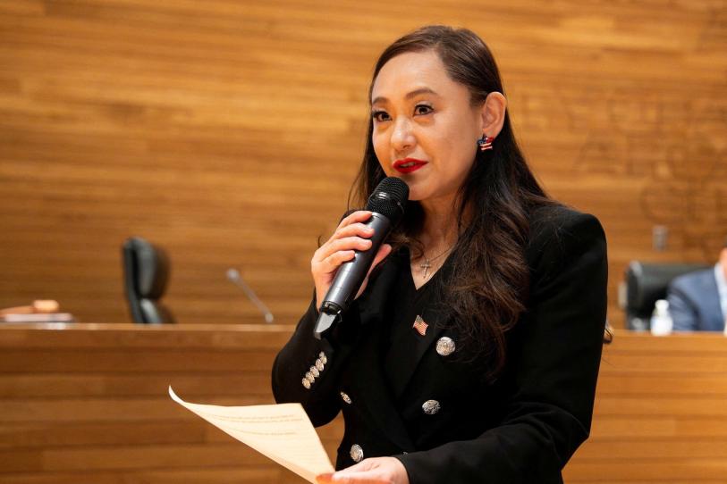 Alcaldesa de California se declara culpable de ser agente bajo las órdenes de China