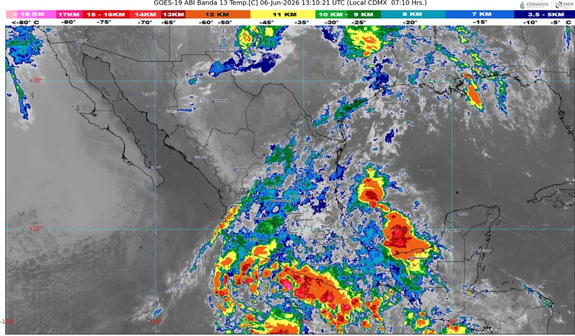 MÉXICO BAJO EL AGUA Y EL CALOR: TEMPORAL DE LLUVIAS AZOTA AL PAÍS MIENTRAS AVANZA LA ONDA DE CALOR
