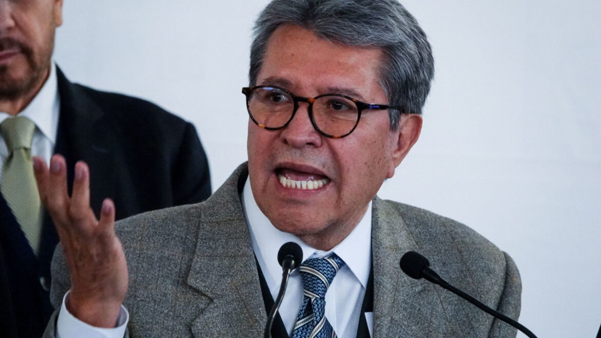 Ricardo Monreal asegura que no bastan cambios en SEMAR contra huachicol