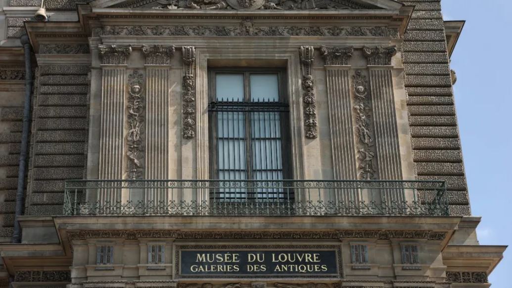 El Louvre reabre galería donde robaron las Joyas de la Corona: “Es más interesante visitarlo”
