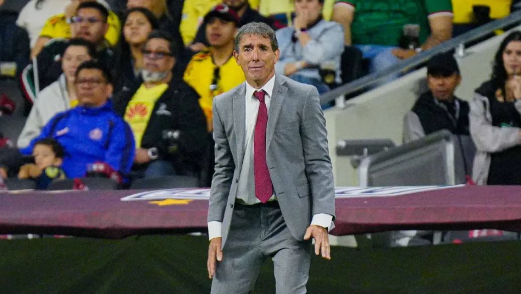 “Tenemos que mejorar y completar la plantilla”: Guillermo Almada reconoce que América necesita refuerzos