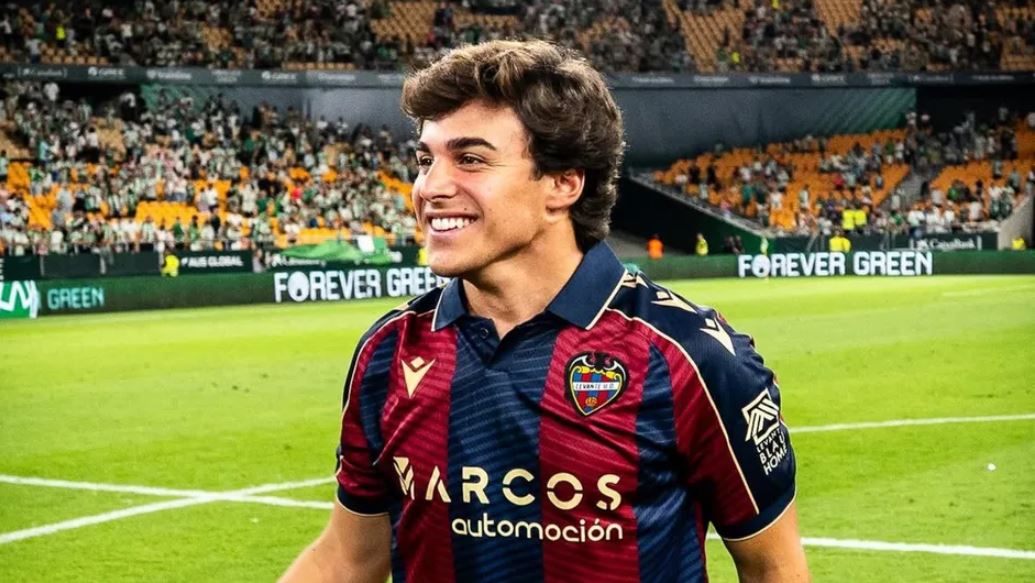 América está muy cerca de fichar al delantero Carlos Álvarez